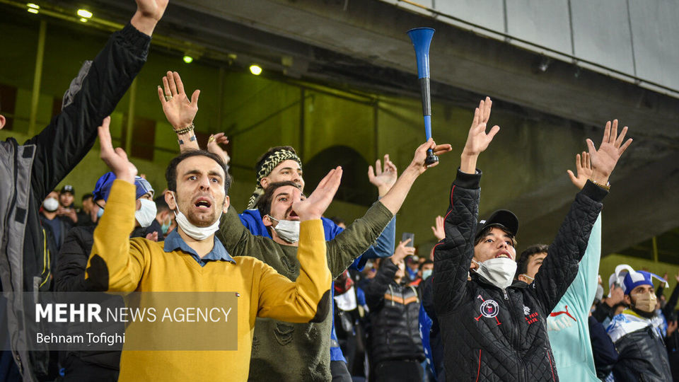 حضور هواداران فوتبال در ورزشگاه آزادی پس از ۲۲ ماه