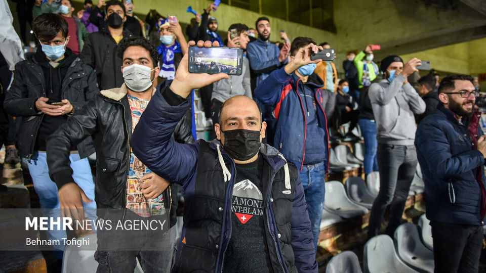 حضور هواداران فوتبال در ورزشگاه آزادی پس از ۲۲ ماه