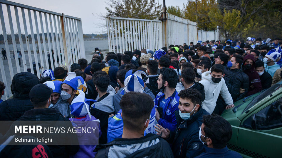 حضور هواداران فوتبال در ورزشگاه آزادی پس از ۲۲ ماه