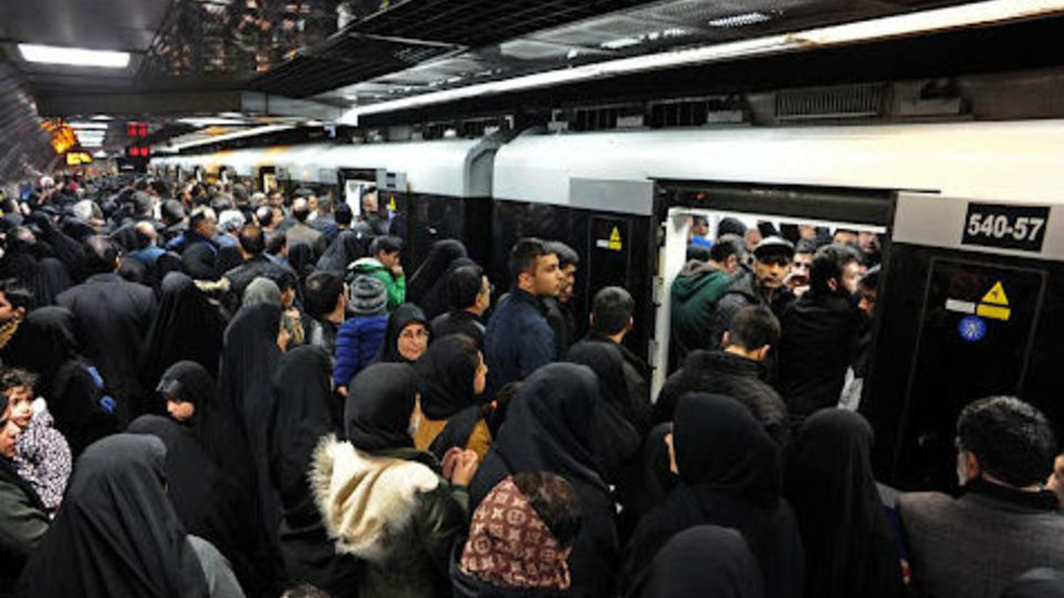 آنالیز توقف نیم ساعته قطار مترو/ کمبود ۴ ساله قطعات و عدم اورهال قطارهای مترو