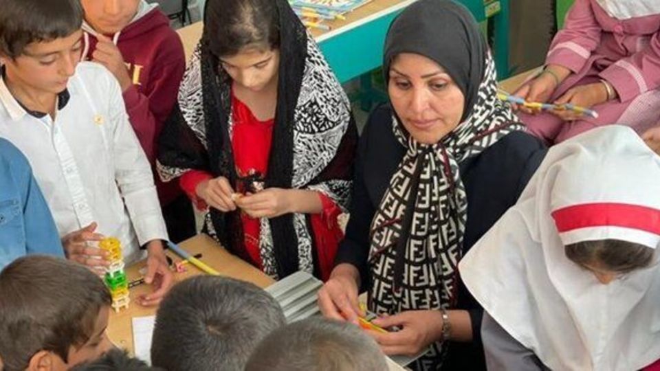 جایزه «وارکی» به معلم فداکار بیجاری تعلق نگرفت