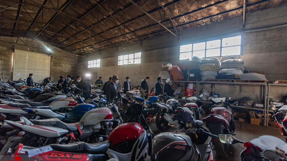 بازدید رئیس کل دادگستری مازندران از انبار اموال تملیکی