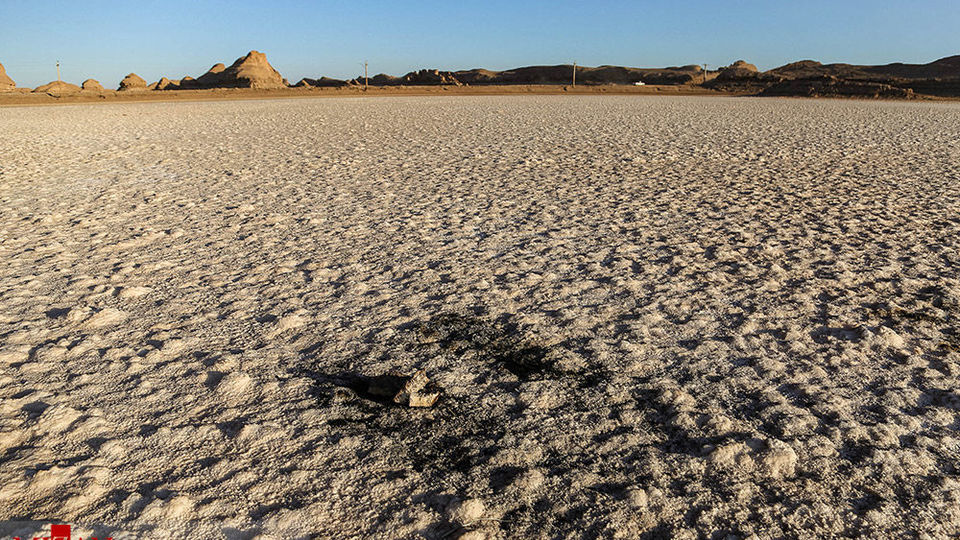 خشک شدن دریاچه جوان در کلوت شهداد - کرمان