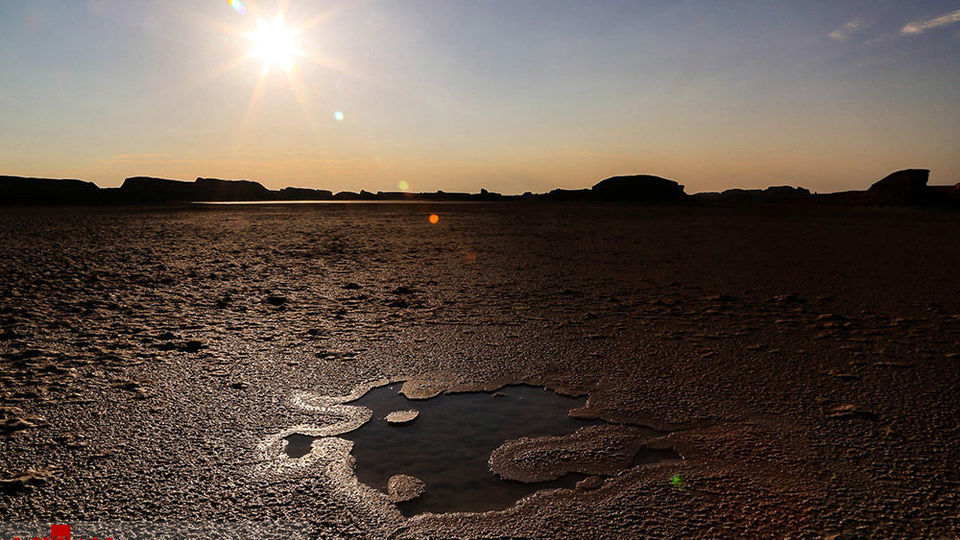 خشک شدن دریاچه جوان در کلوت شهداد - کرمان