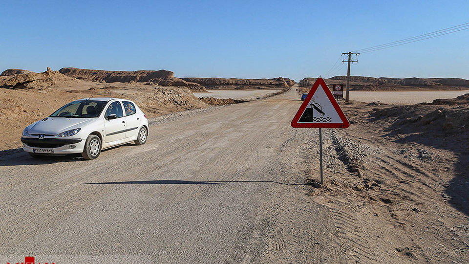 خشک شدن دریاچه جوان در کلوت شهداد - کرمان