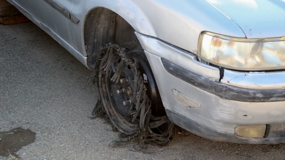 بازدید دادستان کل کشور از خودروهای بلاتکلیف در پارکینگ ها