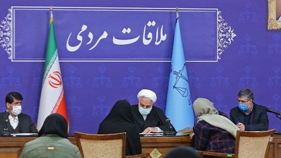 دیدار چهره‌به‌چهره محسنی اژه ای با خانواده‌های محکومین حوادث آبان ۹۸