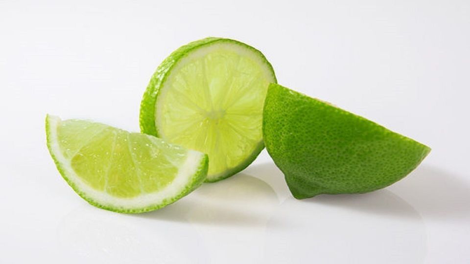 آشنایی با خواص و مضرات لیمو