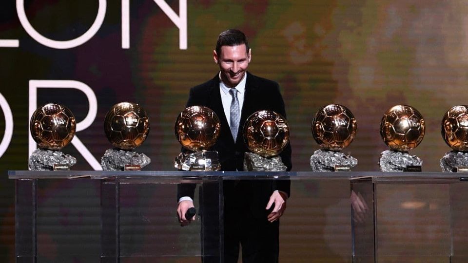 «لیونل مسی» برای هفتمین بار به توپ طلا رسید