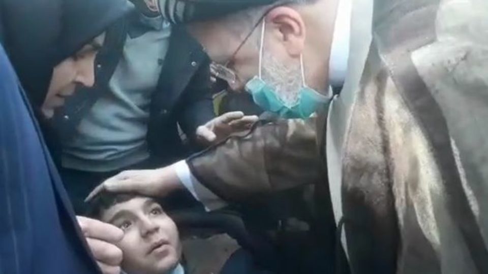 حضور رئیس‌جمهور در تجمع خانواده‌های بیماران SMA در مقابل مجلس 