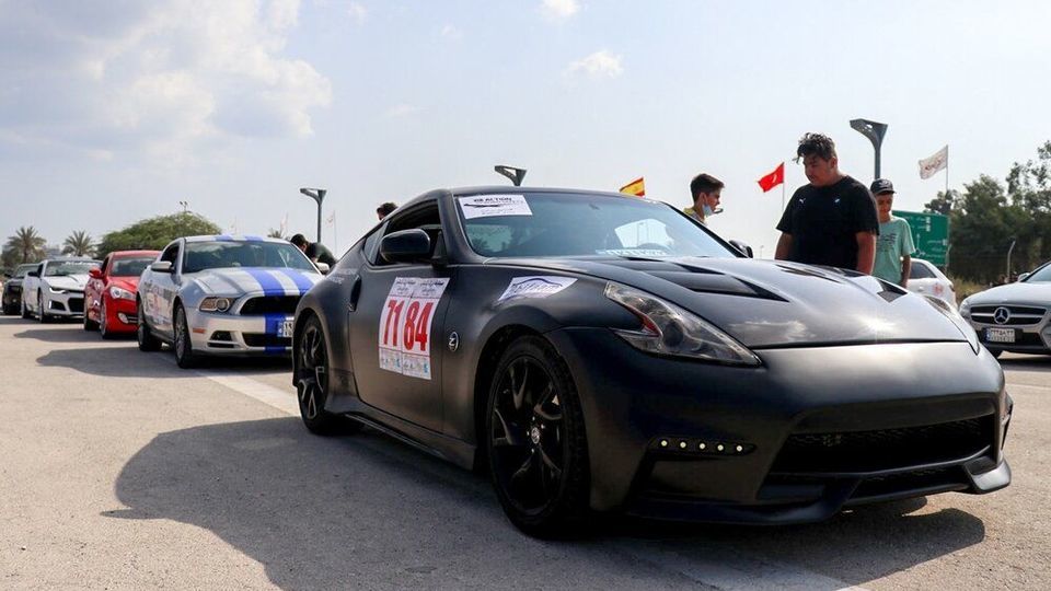  قاب‌های جالب از مسابقه اتومبیلرانی شتاب در جزیره کیش با خودروهای لاکچری