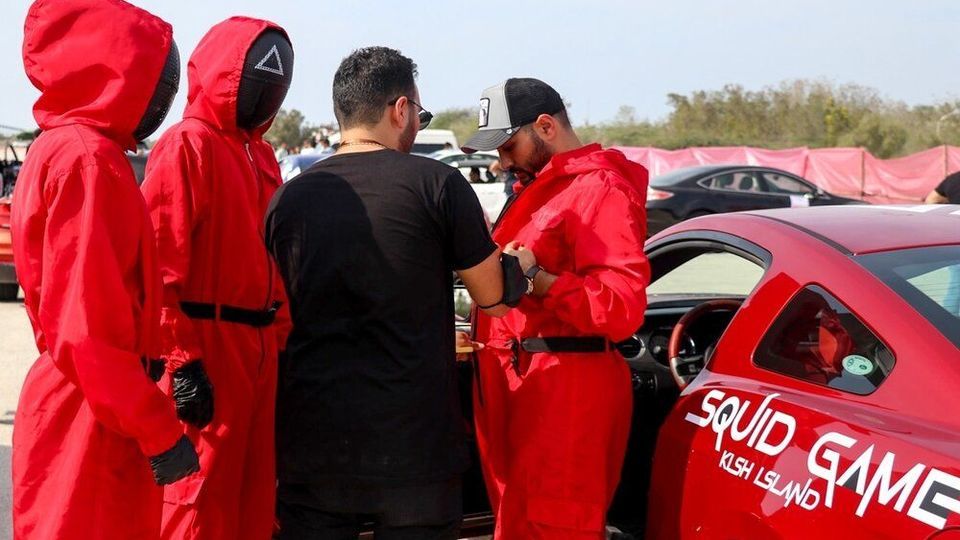  قاب‌های جالب از مسابقه اتومبیلرانی شتاب در جزیره کیش با خودروهای لاکچری