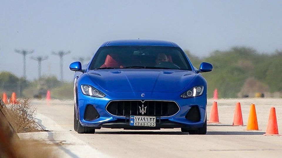  قاب‌های جالب از مسابقه اتومبیلرانی شتاب در جزیره کیش با خودروهای لاکچری