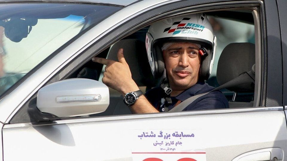  قاب‌های جالب از مسابقه اتومبیلرانی شتاب در جزیره کیش با خودروهای لاکچری