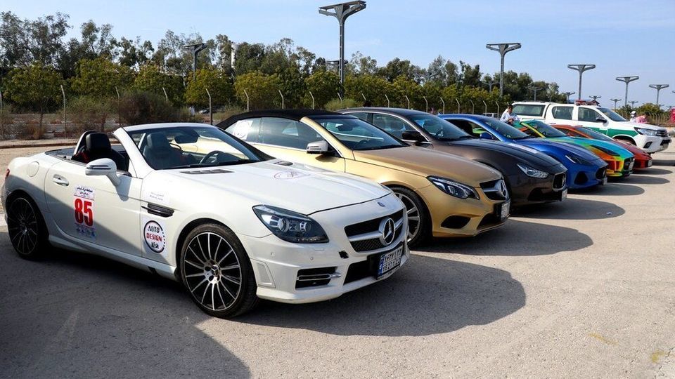  قاب‌های جالب از مسابقه اتومبیلرانی شتاب در جزیره کیش با خودروهای لاکچری