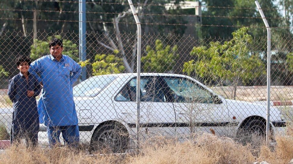  قاب‌های جالب از مسابقه اتومبیلرانی شتاب در جزیره کیش با خودروهای لاکچری