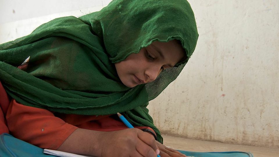  ناله‌ای بر نابودی ِ بی‌نوا دختران افغان