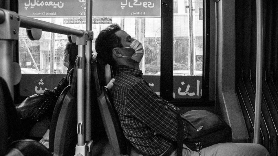 خواب در هیاهو