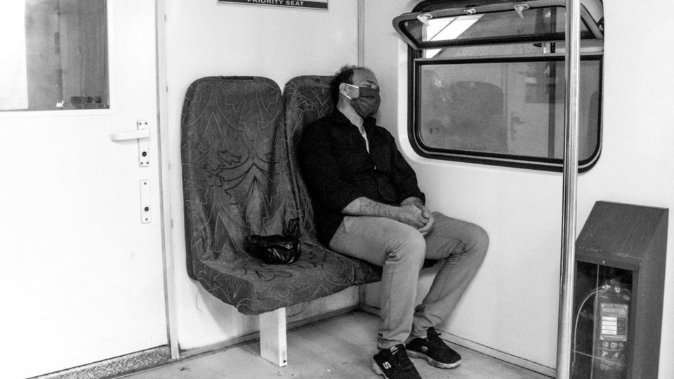 خواب در هیاهو