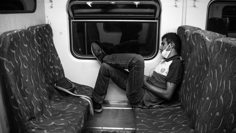 خواب در هیاهو