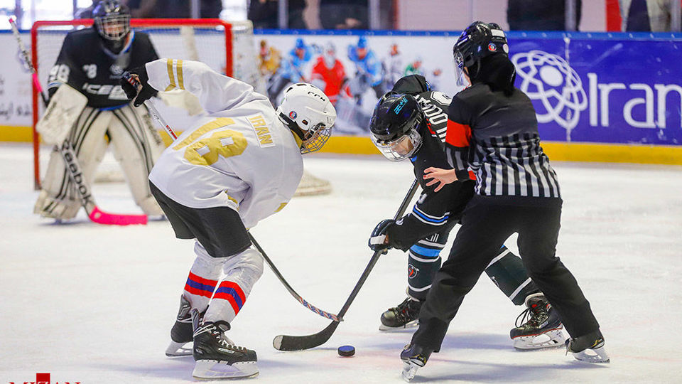 لیگ برتر هاکی روی یخ بانوان ایران