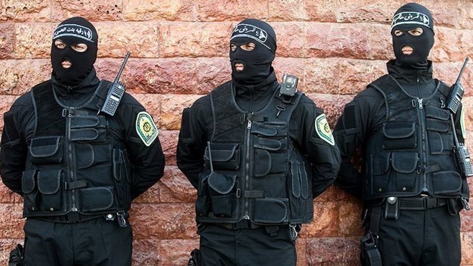 انهدام یک تیم تروریستی در خوزستان/ بازداشت عوامل حمله مسلحانه به گشت انتظامی ‌ماهشهر‌/ هدایت این باند ‌از سوی ضدانقلاب‌