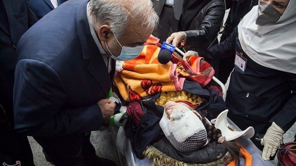 مصدومان حادثه تصادف دانش آموزان در کرمانشاه