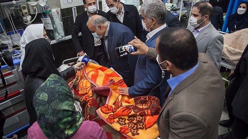 مصدومان حادثه تصادف دانش آموزان در کرمانشاه