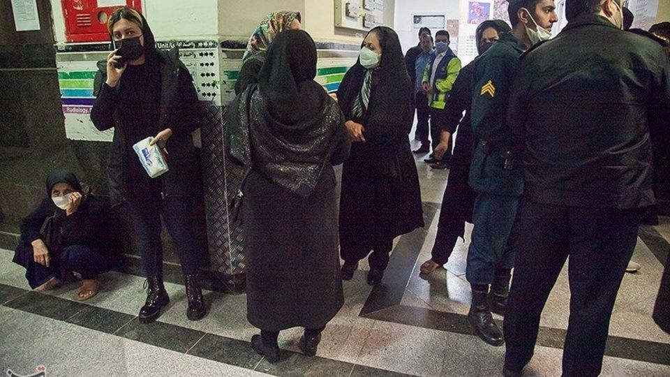 مصدومان حادثه تصادف دانش آموزان در کرمانشاه