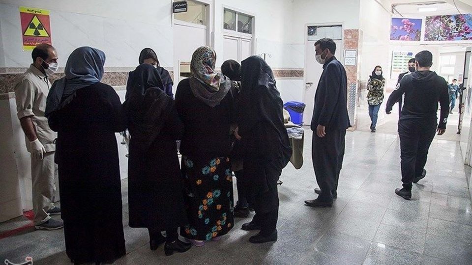 مصدومان حادثه تصادف دانش آموزان در کرمانشاه