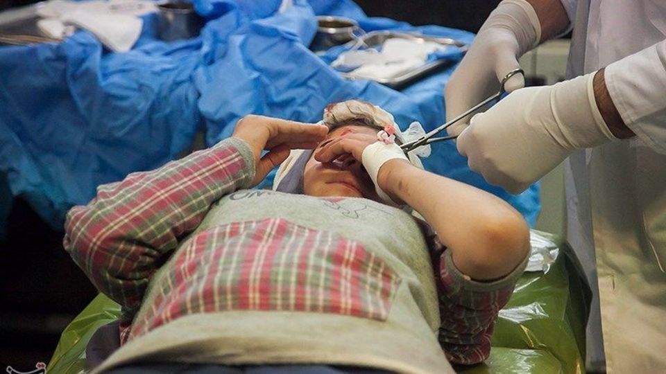 مصدومان حادثه تصادف دانش آموزان در کرمانشاه