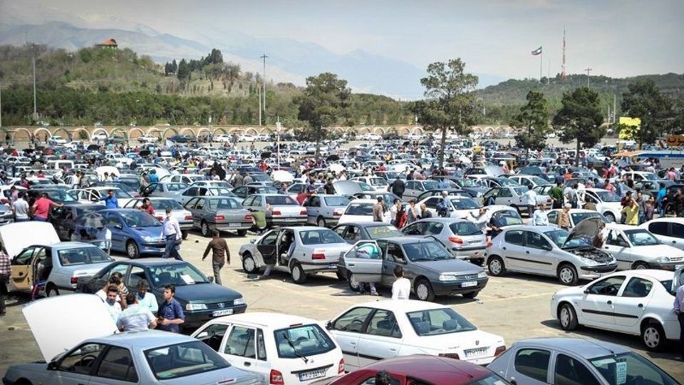 خضریان: وزیر صمت درباره علت افزایش قیمت خودرو پاسخ دهد