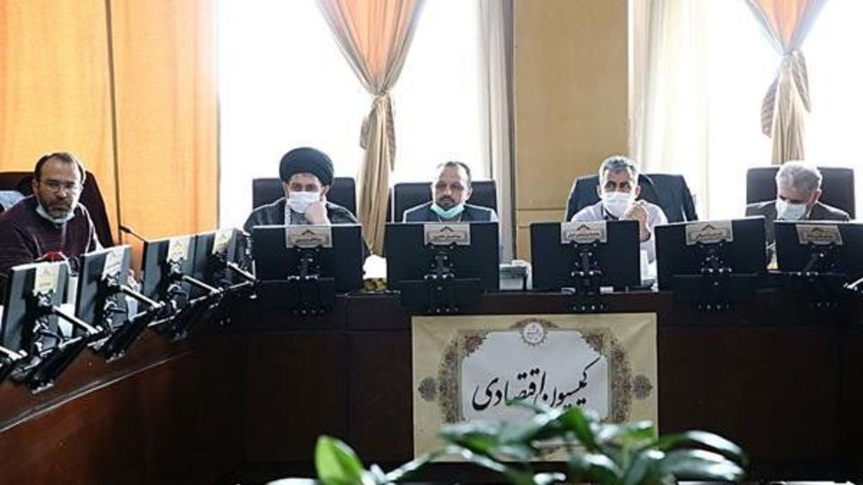 این ۱۵ نماینده از بانک های دولتی تحقیق و تفحص می‌کنند