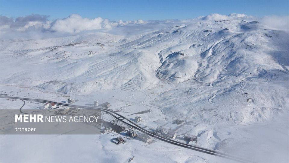 کوه ارسیس پس از بارش برف سفید شد