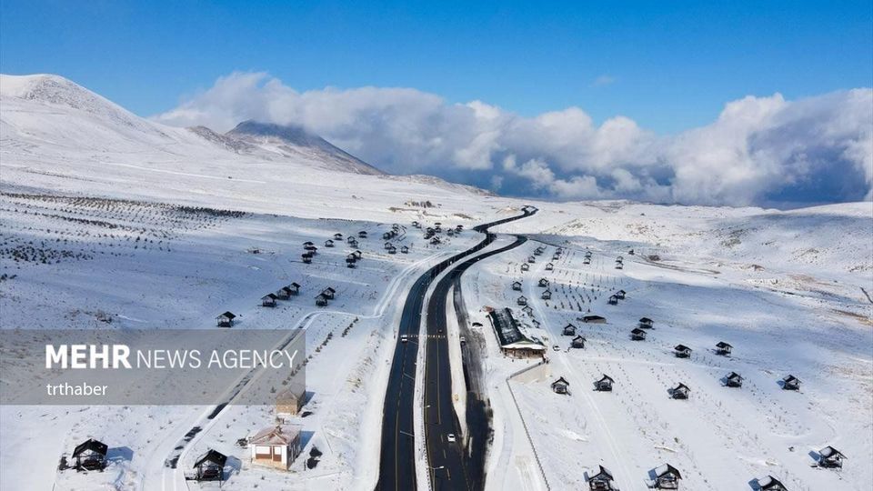 کوه ارسیس پس از بارش برف سفید شد