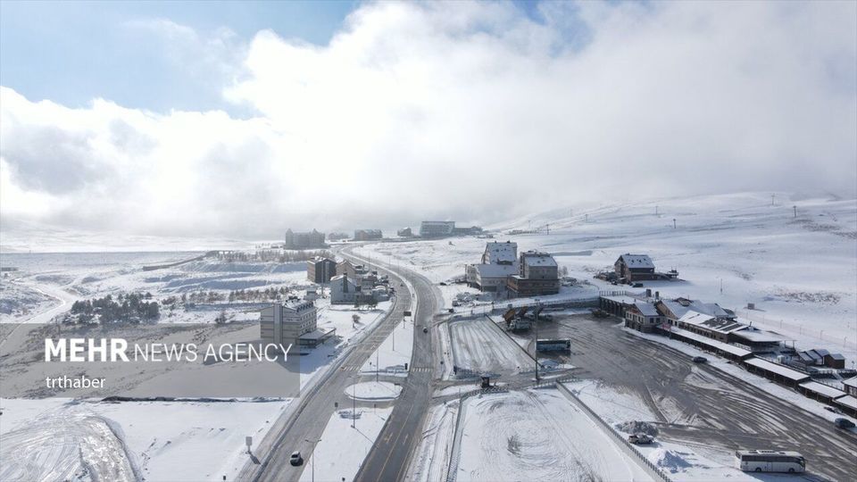 کوه ارسیس پس از بارش برف سفید شد