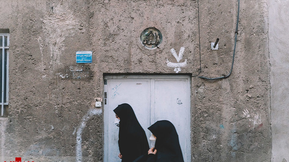 اسامی متبرکه بر پیشانی خانه‌ها