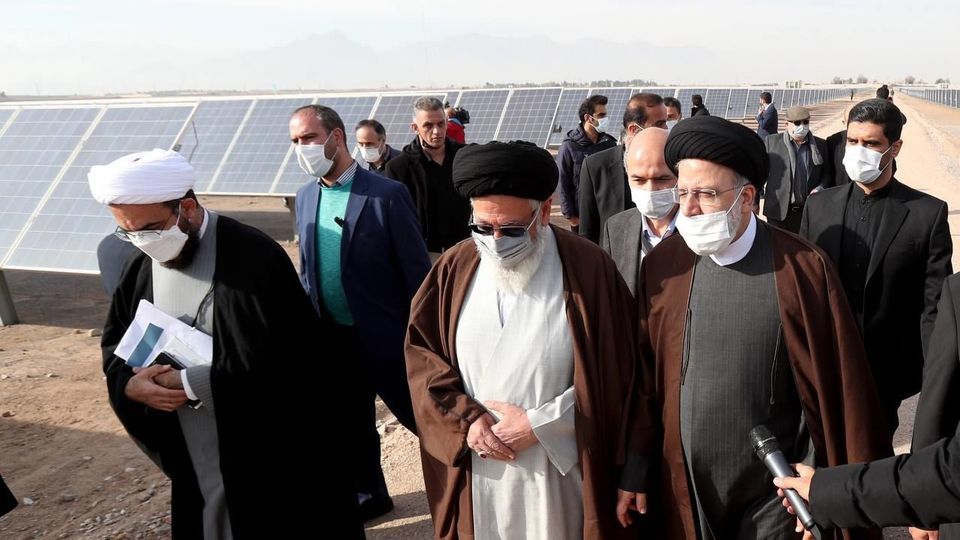 رئیس جمهور: کارخانه الکترو کویر نمادی از خنثی سازی تحریم ها است