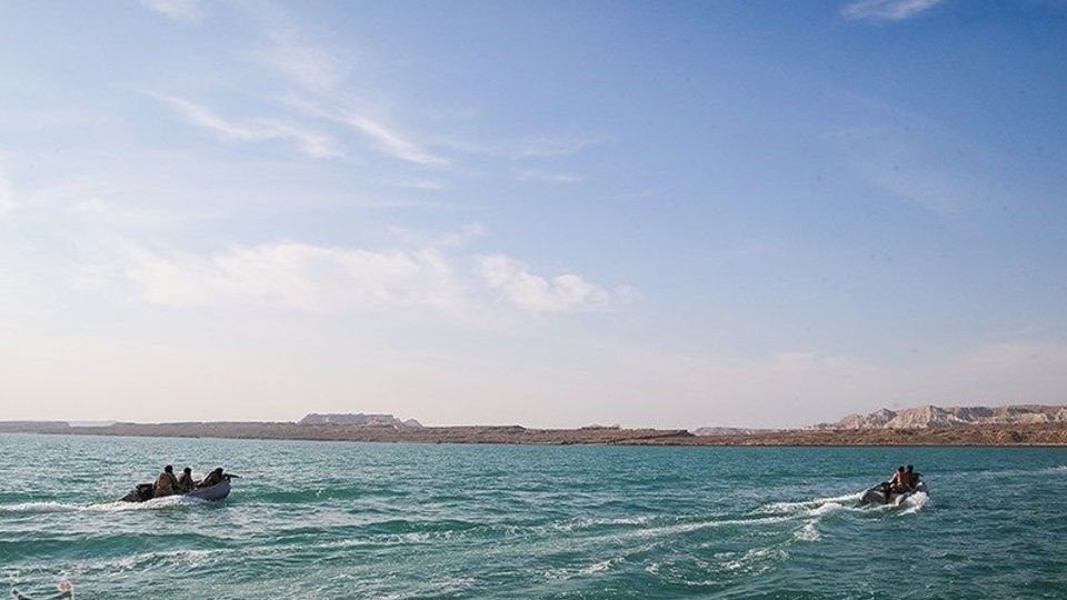 تمرین تاخت آبی تکاوران نیروی زمینی سپاه در خلیج فارس