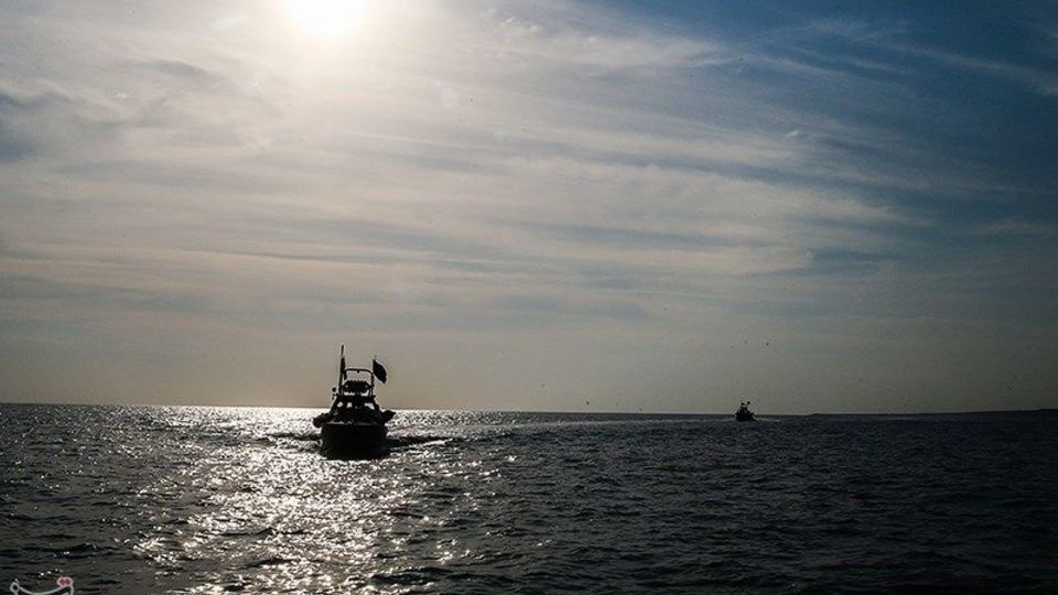 تمرین تاخت آبی تکاوران نیروی زمینی سپاه در خلیج فارس