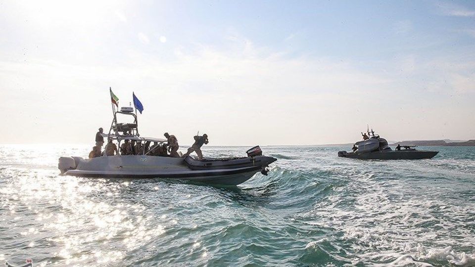 تمرین تاخت آبی تکاوران نیروی زمینی سپاه در خلیج فارس