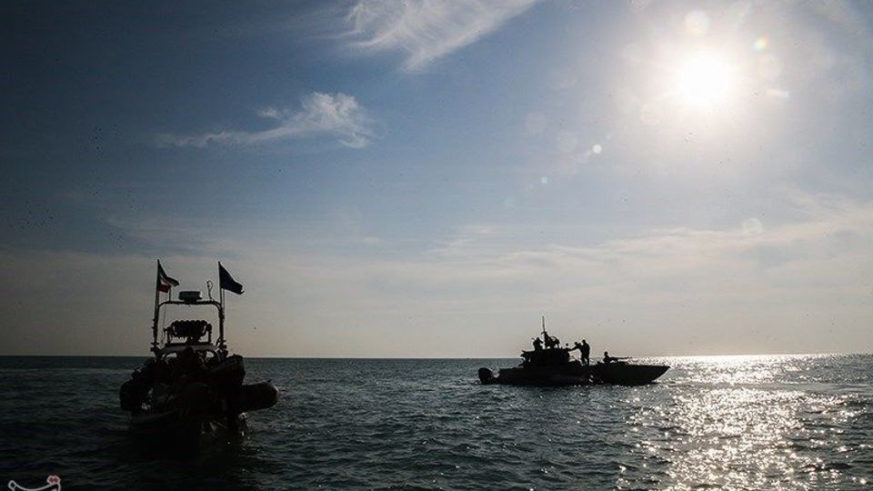 تمرین تاخت آبی تکاوران نیروی زمینی سپاه در خلیج فارس