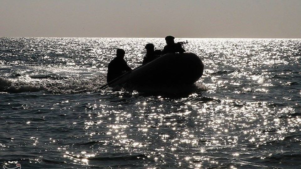 تمرین تاخت آبی تکاوران نیروی زمینی سپاه در خلیج فارس