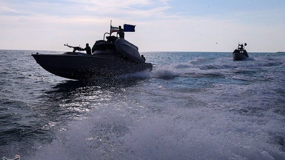 تمرین تاخت آبی تکاوران نیروی زمینی سپاه در خلیج فارس