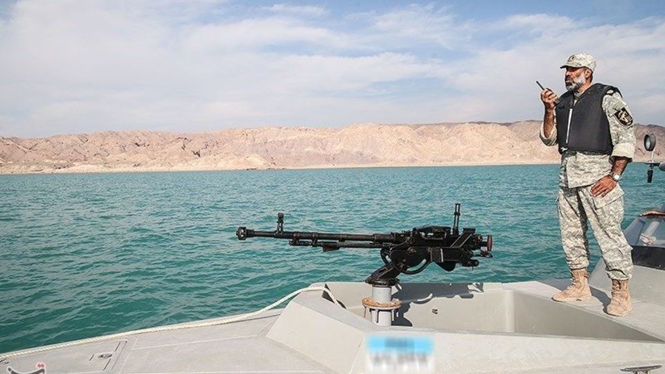 تمرین تاخت آبی تکاوران نیروی زمینی سپاه در خلیج فارس