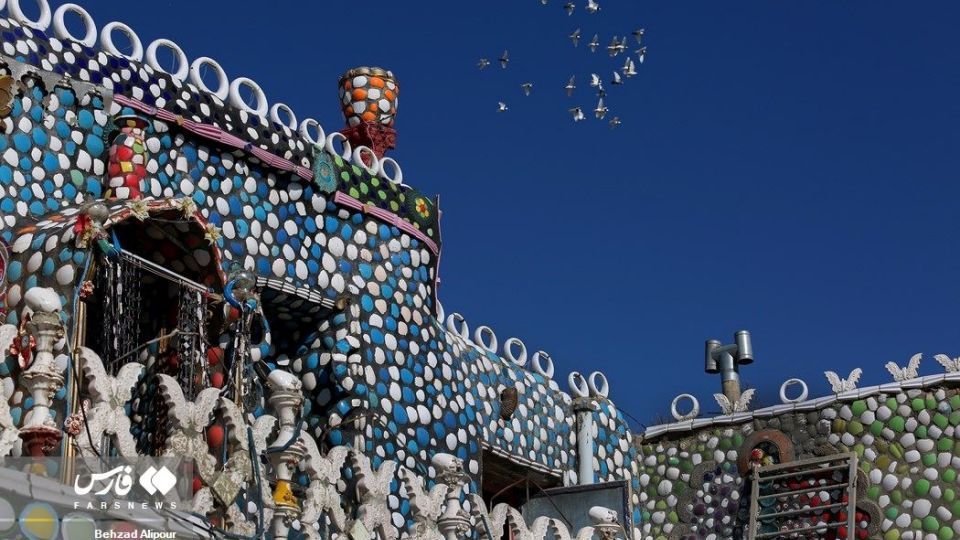 رقص رنگ و نور در قصر رویایی