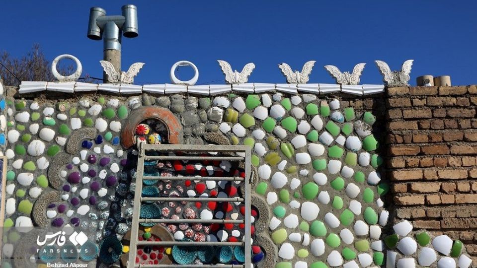 رقص رنگ و نور در قصر رویایی