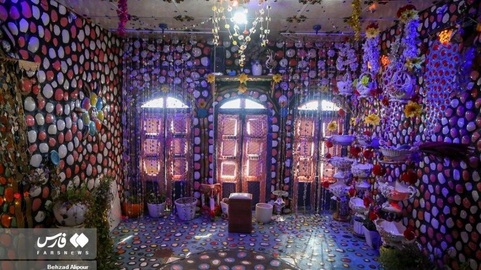 رقص رنگ و نور در قصر رویایی