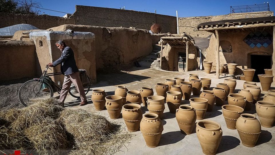 لالجین همدان شهر جهانی سفال
