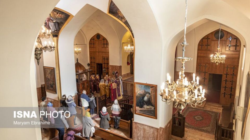 مراسم غسل تعمید در کلیسای مریم مقدس تبریز